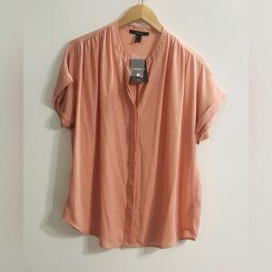 Forever 21 Women’s  woven blouse oversized  buttons down V-neck pink.S